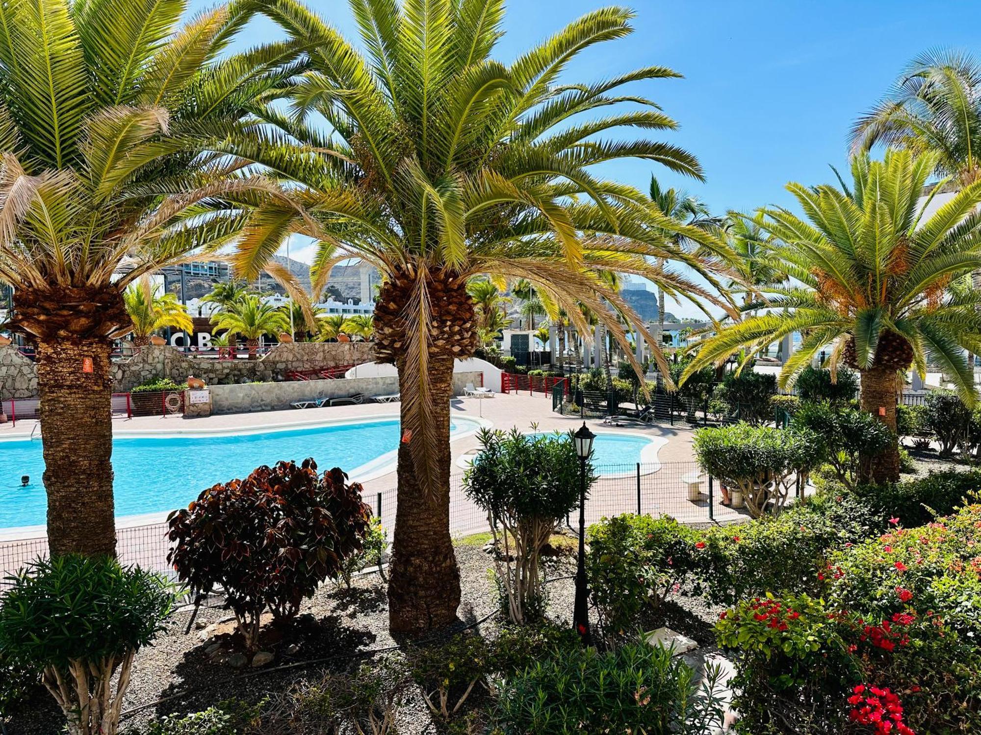 Playa Del Cura - Spacious Beachside