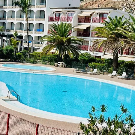 Playa Del Cura - Spacious Beachside Apartment Exterior photo