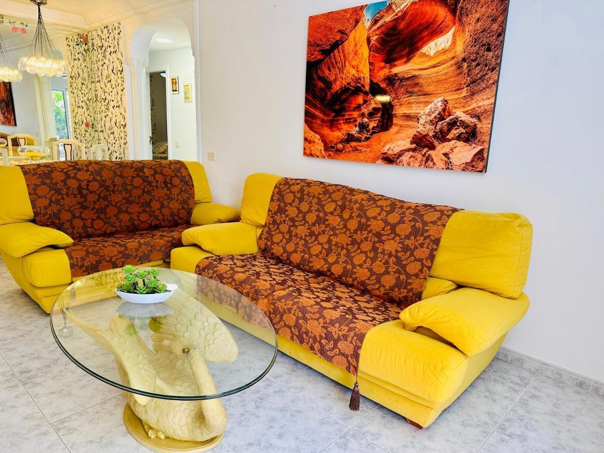 Playa Del Cura - Spacious Beachside
